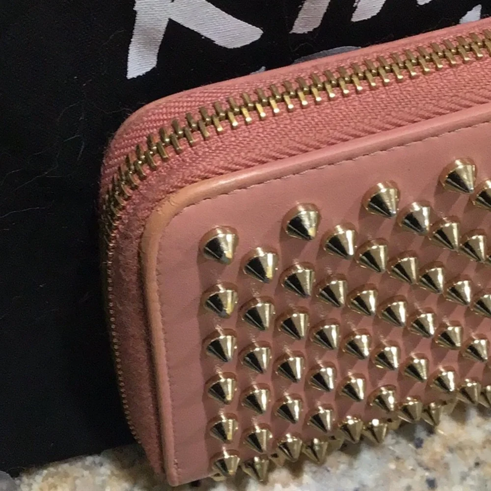 Christian Louboutin Pink and Gold Wallet - Picture 4 of 9